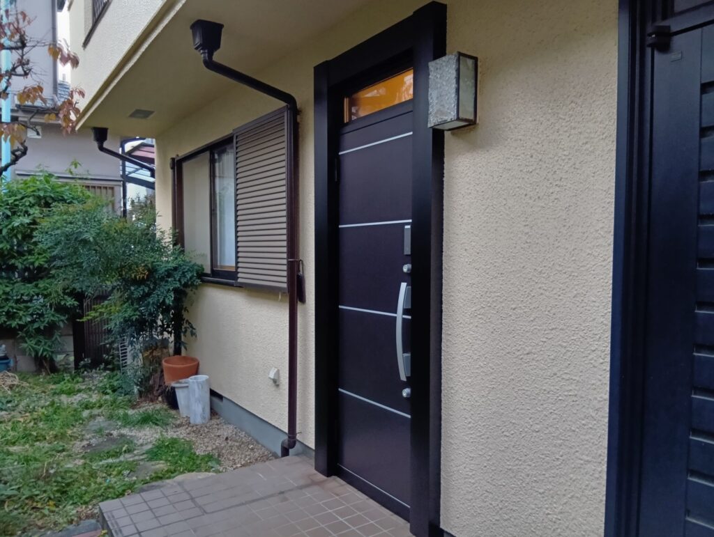 LIXILリシェントM16型Familockテンキー付き屋外リーダーの工事後写真