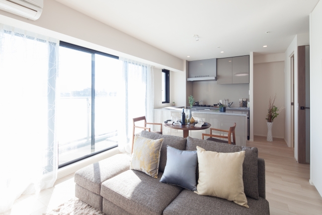 マンション玄関ドアリフォーム,カバー工法,断熱