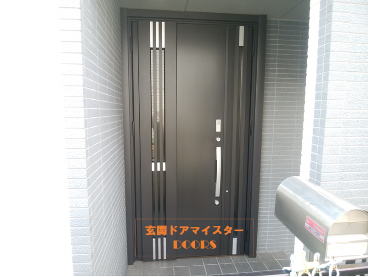 LIXILリシェントM83型に玄関ドアを交換して玄関の風通しを良くする