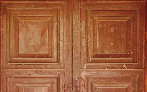 ニスやペンキが剥げた木製ドアの再塗装 準備編