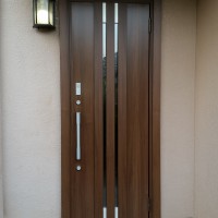 川口技研の玄関ドアALUKINGを、LIXILリシェントF14型に交換しました。千葉県我孫子市の工事事例