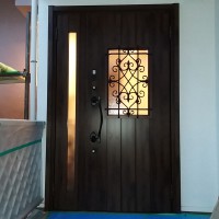 ハウスメーカーのスチール製玄関ドアをリフォーム
