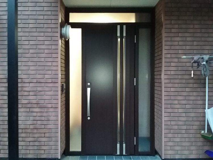 リフォーム玄関ドア ノバリス の特徴に迫る 玄関ドアリフォームの玄関ドアマイスター