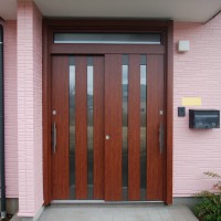 珍しい開き戸から引戸への玄関ドアリフォーム事例