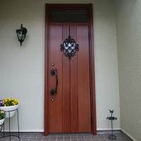 【LIXILリシェントD77】木製玄関ドアの雰囲気そのままで交換リフォーム（柏市の工事事例）
