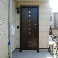 ドアの開き方は左右変えられます（千葉県市川市の工事事例）LIXILリシェントM28型
