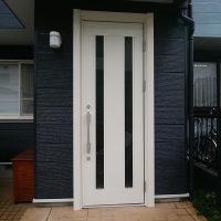 【YKKドアリモS02ｐ】閉まりが悪くなってしまった玄関ドアをリフォーム（千葉県柏市の工事事例）