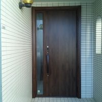 鉄筋コンクリートの住宅の玄関ドアを交換【LIXILリシェントM17型】東京都練馬区の工事事例