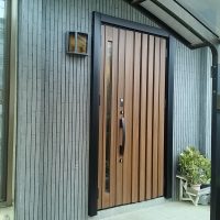 【LIXILリシェントG41型】塗装がはがれてしまった玄関ドアを交換（東京都北区の工事事例）