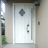 玄関ドアをイメチェンして明るくしました【LIXILリシェントD77型】埼玉県蕨市