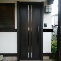 和風の木製玄関ドアの雰囲気を壊さずに玄関ドアを替えました【LIXILリシェントM27型】東松山市の工事事例