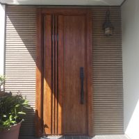 木製の玄関ドアを木目調のリシェントに交換するとこんなにイメージが良くなりました【LIXILリシェントM83型】江戸川区の工事事例