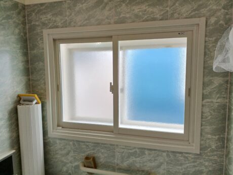 DIYでできる窓の寒さ対策｜メリット・デメリットと費用目安