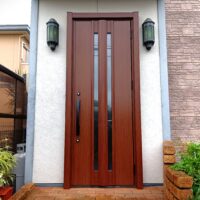 しつこい営業一切なし！YAMAHA木製ドアの塗装剥がれをLIXILリシェントで1日解決【埼玉県八潮市の事例】