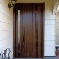 玄関＆勝手口を1日で交換！築40年の木造住宅で「安心と快適」を両立【神奈川県横浜市の事例】
