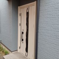 技術と対応に「脱帽」の高評価！寒さ対策に玄関ドア＆内窓リフォーム｜YKKAPドアリモE09T【川崎市の事例】