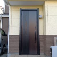 ムシムシ・・ジメジメ・・。採風ドアで快適にできます
