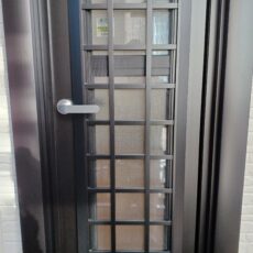 【茨城県守谷市の勝手口ドアリフォーム】防犯最強！鍵穴なし（シリンダーレス）の高断熱ドア