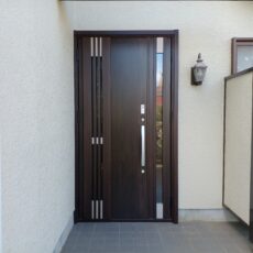 茨城県ひたちなか市の玄関ドア交換｜鍵の不具合を解決！LIXILリシェントM83型（採風）