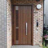 準防火地域も安心！法令遵守で断熱・採風機能付き防火戸へ1日で交換｜LIXILリシェントM83型防火戸【東京都足立区の事例】