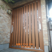 木製の玄関引戸も1日でリフォームできます【YKKAPドアリモ玄関引戸】松戸市の工事事例
