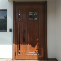 昭和を感じる玄関ドアが1日で見違えるようになりました【YKKAPドアリモE03】ひたちなか市の工事事例