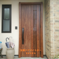 20年前のヤマハの木製玄関ドアを木目調のリシェントに【LIXILリシェントM83型】笠間市の工事事例