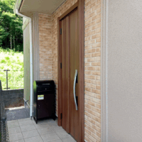 廊下に空気がこもらない！風を入れられる採風ドア