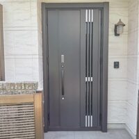 1番人気のLIXILリシェントM83型へ1日で交換！オートロックでも締め出されないテンキー付き【東京都大田区の事例】