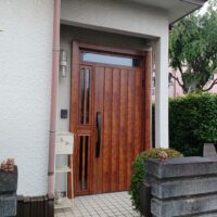 築30年の玄関＆勝手口を1日で一新！悪天候でも「満足度100%」の丁寧で迅速なリフォーム