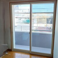 補助金W活用で「家中の窓」と玄関を断熱化！先進的窓リノベ＆都助成金｜ネット依頼の不安も解消【東京都江戸川区の事例】