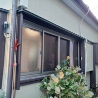 他社で断られた築30年超の窓をきれいに！雨戸がある窓は「外窓交換」が正解｜窓リノベ活用事例