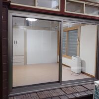 動きが悪い古い窓は1日で交換できます！