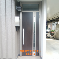 35年前のドアをカードキー付きのドアにリフォームしました【LIXILリシェントM78型】川崎市の工事事例