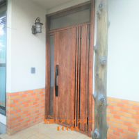 防犯面が心配な木製ドアをリフォーム【LIXILリシェントM83型】大田区の工事事例