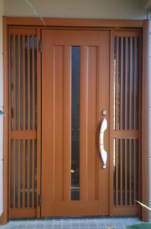 玄関ドアに和風を取り入れる方法 玄関ドアリフォームの玄関ドアマイスター