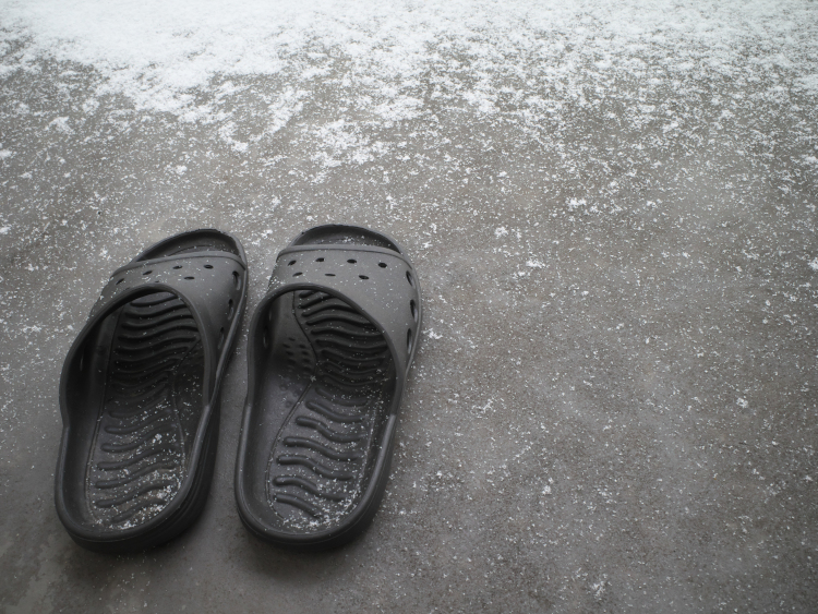 玄関が寒くなる原因